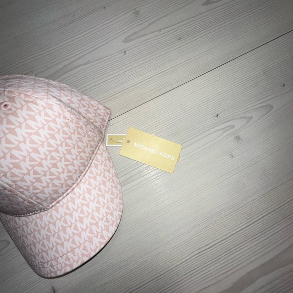 Michael Kors Pink Textured Hat - Picture 2 of 6